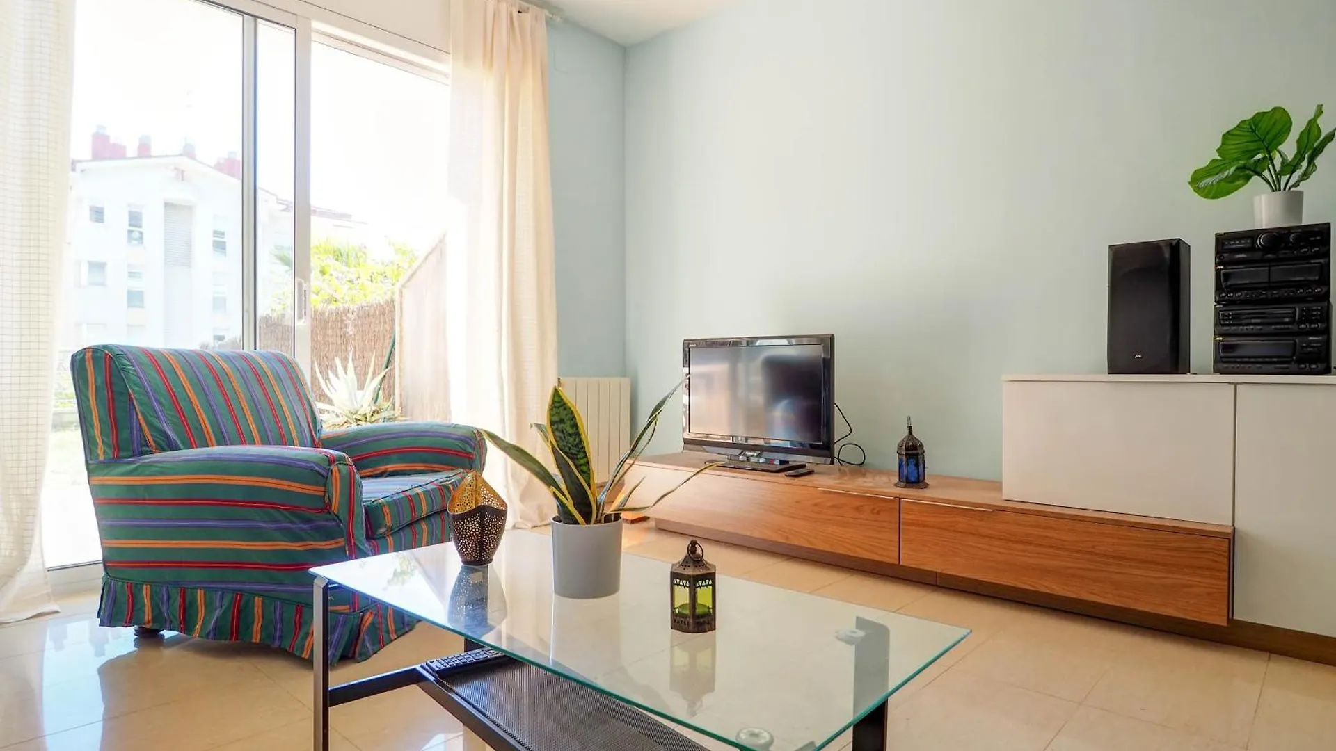 Flip Flop Beach House By Hello Homes 시체스 0*,  스페인