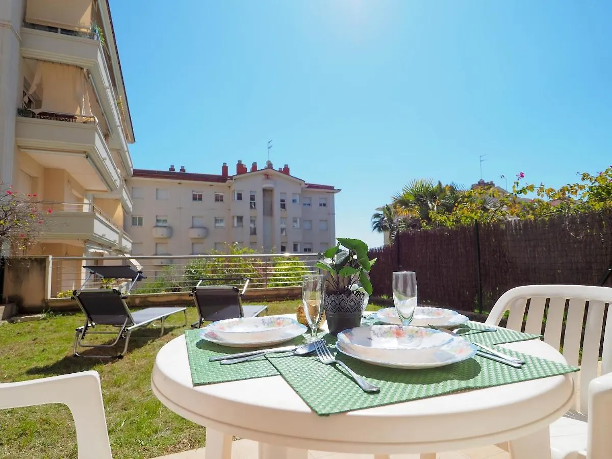 Flip Flop Beach House By Hello Homes Sitges 0*,  Španělsko